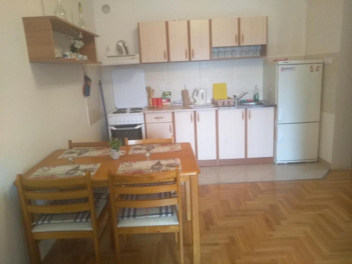 Apartman Marina Sa Garazom Novi Sad Exterior foto